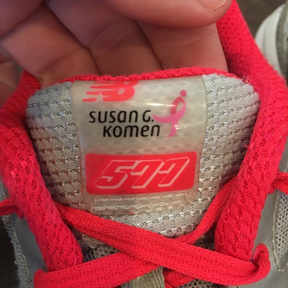 Women's New Balance Shoes - Picture 8 of 9